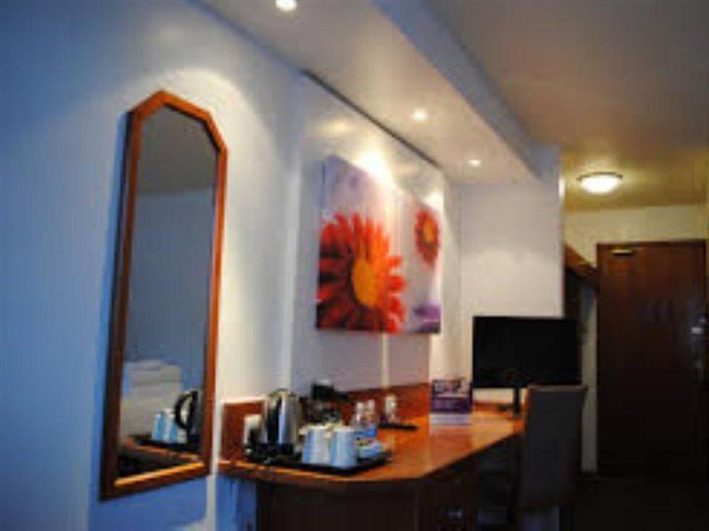 Bluemont Hotel Bromsgrove Esterno foto