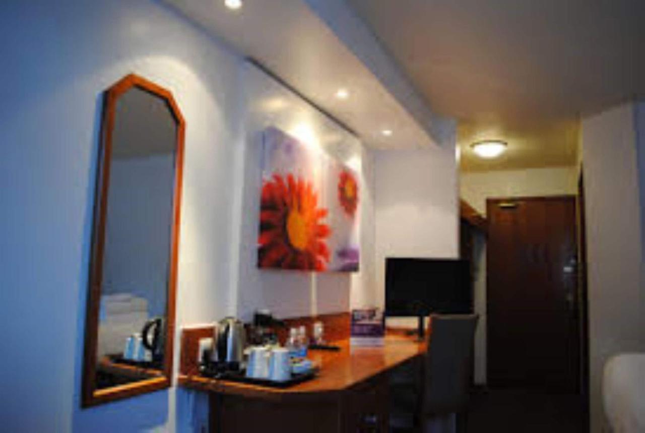 Bluemont Hotel Bromsgrove Esterno foto